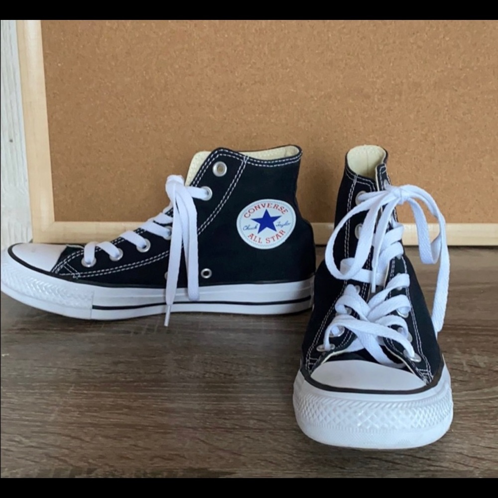 Black high top converse